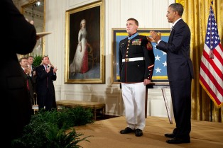 President_Barack_Obama_applauds_after_awarding_the_Medal_of_Honor_to_former_Marine_Corps_Sgt._Dakota_Meyer